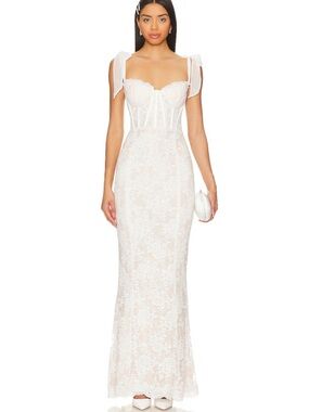 NWT V. Chapman Romanza Gown